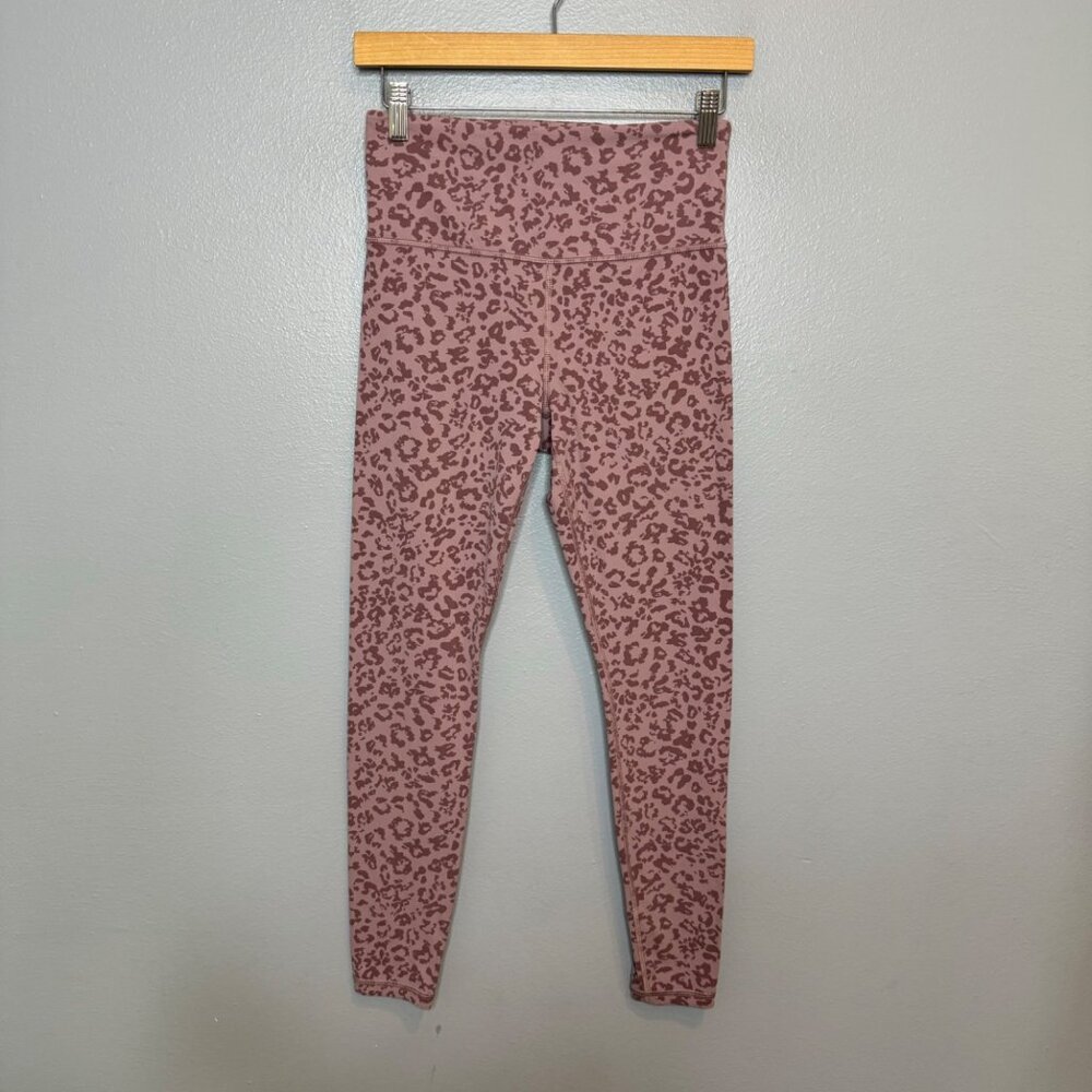 ATHLETA elation ultra high rise tight in mauve leopard size S - Picture 2 of 7